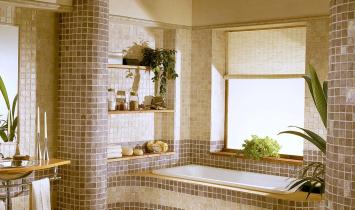 Kaip išsirinkti plyteles mažam vonios kambariui: patarimai ir gudrybės